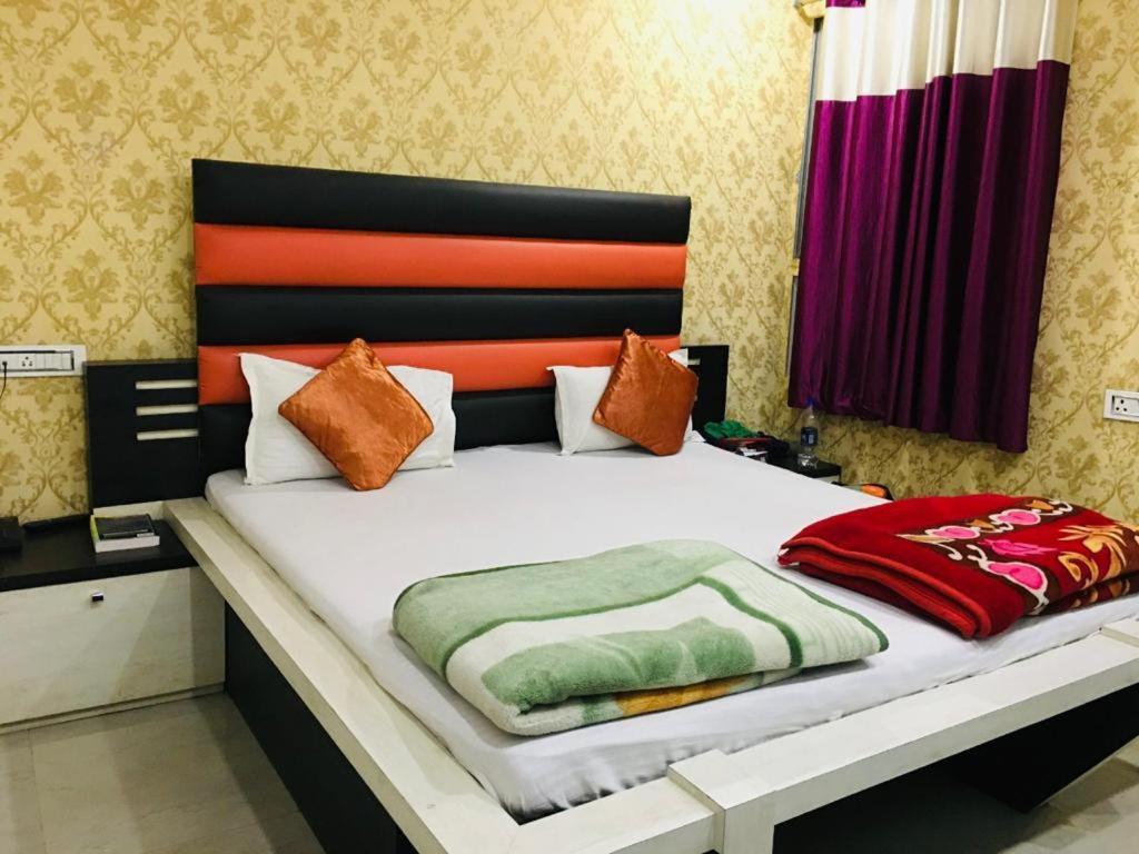 Hotel Natraj Sasaram Екстер'єр фото