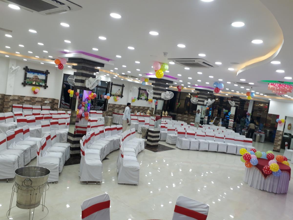 Hotel Natraj Sasaram Екстер'єр фото